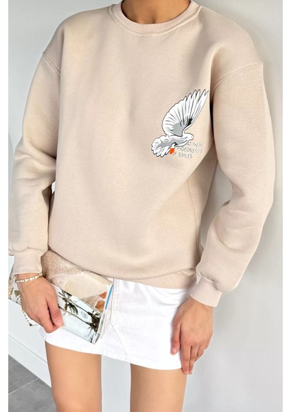 Kadın Ön ve Sırt Baskılı Bisiklet Yaka Üç Iplik Şardonlu Sweatshirt P-00018477 modelleri