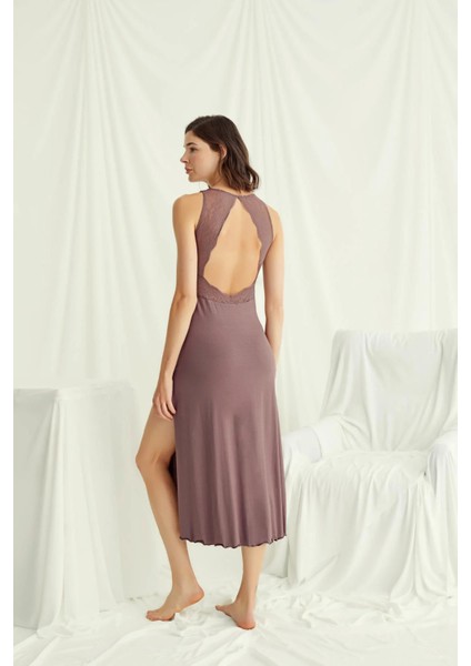 Monamise Göğüs ve Sırt Dekoteli Brode Dantelli Yırtmaçlı Gecelik