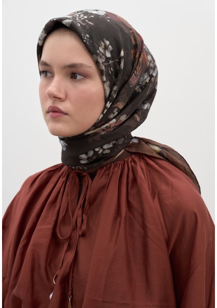 Mıdnıght Rose Desen Pamuklu Viskon Eşarp Çikolata Kahve fiyatları