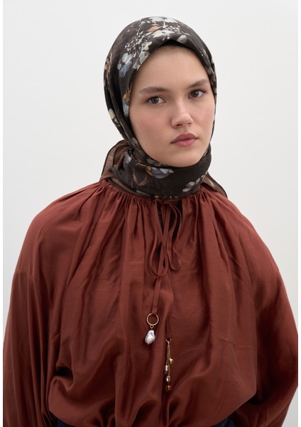 Mıdnıght Rose Desen Pamuklu Viskon Eşarp Çikolata Kahve modelleri