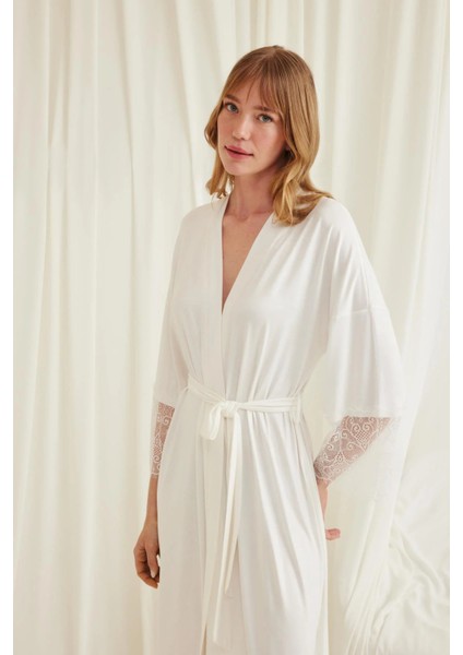 Monamise Dantelli ve Kuşaklı Sabahlık indirimleri