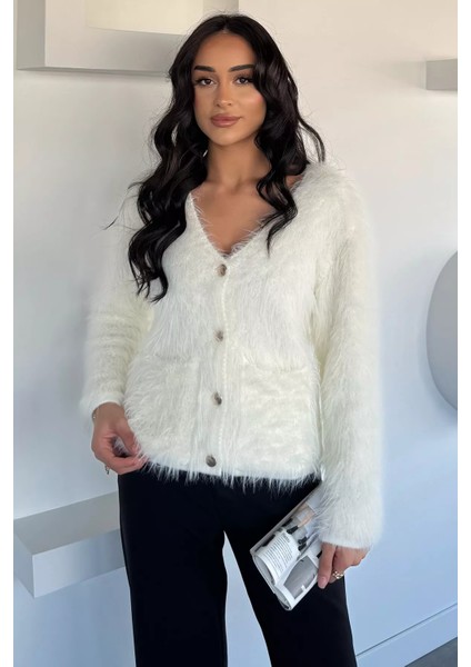 Kadın Çift Cepli Gold Düğme Detaylı Sakallı Yumoş Triko Hırka (S-M-L-Xl Beden Uyumludur.) P-00018434