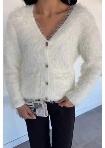 Kadın Çift Cepli Gold Düğme Detaylı Sakallı Yumoş Triko Hırka (S-M-L-Xl Beden Uyumludur.) P-00018434 fiyatları