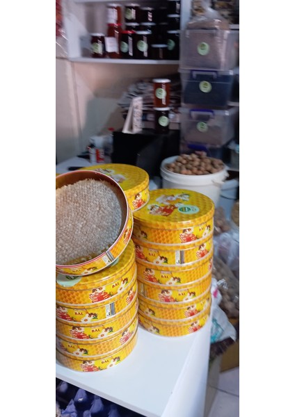 Getirköyden01 Karakovan Petekli Bal