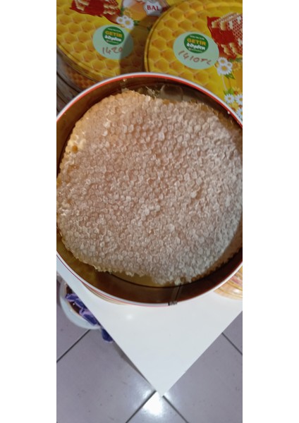 Getirköyden01 Karakovan Petekli Bal