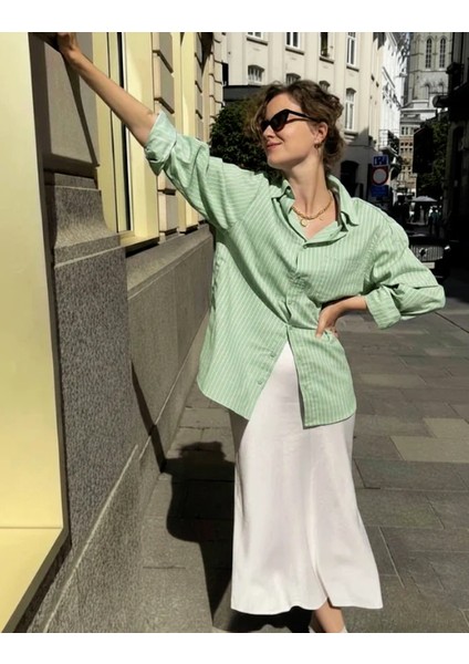 Yeşil Çizgili %100 Pamuk Bol Kesim Kadın Gömlek fırsatları