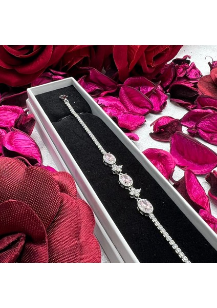 925 Ayar Gümüş Pembe Taşlı Kadın Bileklik – Zarif Tasarım, Gümüş Rengi