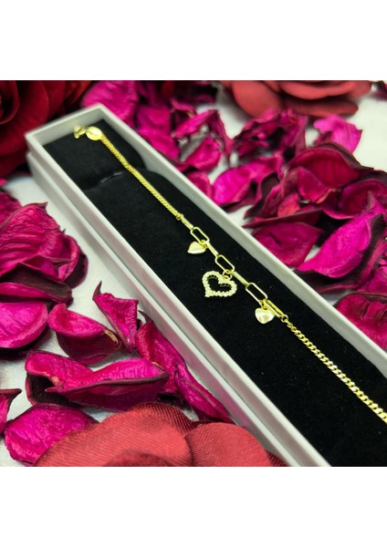 925 Ayar Gümüş Kalp Figürlü Kadın Bileklik – Zarif Tasarım, Altın Kaplama