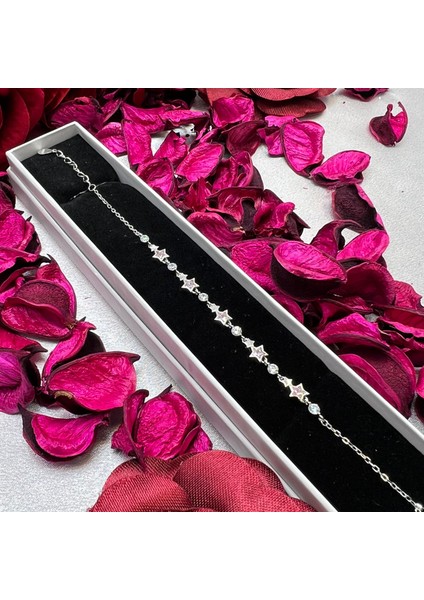 925 Ayar Gümüş Yıldız Figürlü Kadın Bileklik – Taşlı Tasarım, Gümüş Rengi