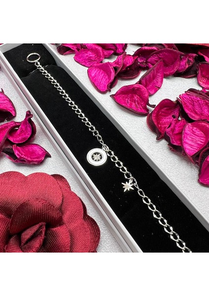 925 Ayar Gümüş Pusula ve Yıldız Figürlü Kadın Bileklik – Zarif, Gümüş Rengi