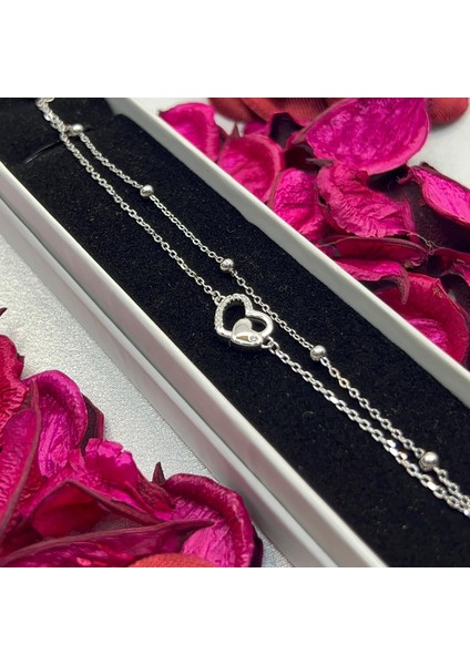 Çift Kalp Figürlü Kadın Bileklik 925 Ayar Gümüş Rodyum Kaplama Zirkon Taşlı Zarif Tasarım