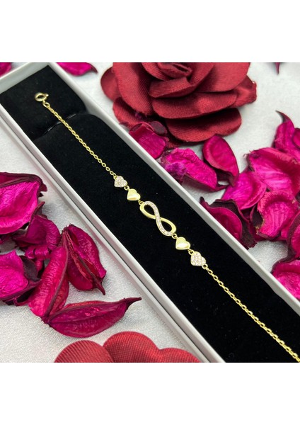 Kalp ve Sonsuzluk Figürlü Kadın Bileklik 925 Ayar Gümüş Altın Kaplama Zarif Tasarım