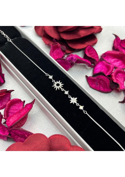 Güneş ve Yıldız Figürlü Kadın Bileklik 925 Ayar Gümüş Rodyum Kaplama Zirkon Taşlı