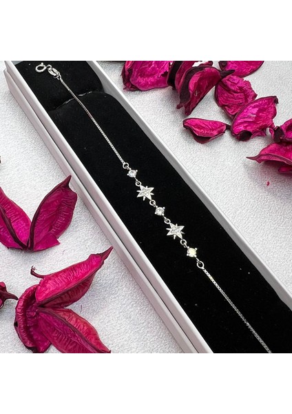 Yıldız Figürlü Kadın Bileklik 925 Ayar Gümüş Zirkon Taşlı