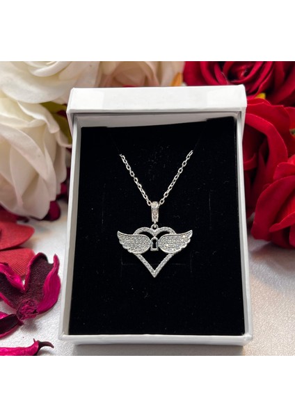 Kanatlı Kalp ve Kilit Figürlü Kadın Kolye 925 Ayar Gümüş Zirkon Taşlı