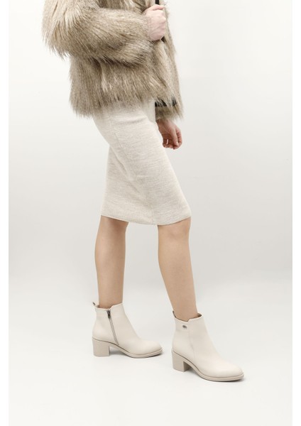 Kadın Bej Fermuarlı Kalın Topuklu Bot fiyatları