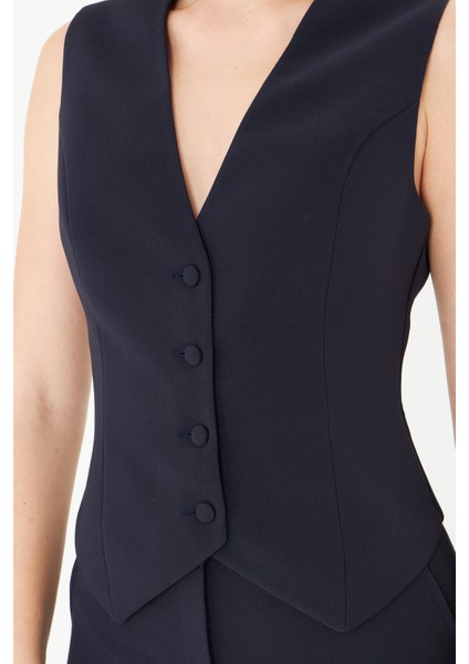 Lacivert Düğmeli Slim Fit Yelek – Kadın Şık Takım Yeleği Ofis ve Günlük Kombin Için Uygun