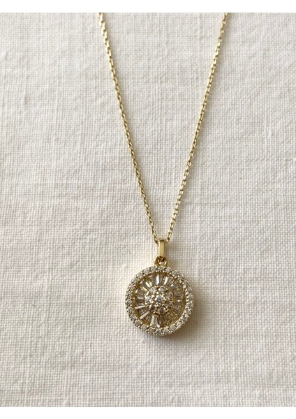 Kronet Sıra Taşlı Altın Kolye fırsatları