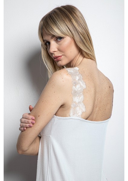 Monamise Dekolteli Brode Dantelli Yırtmaç Detaylı Şort Takımı modelleri