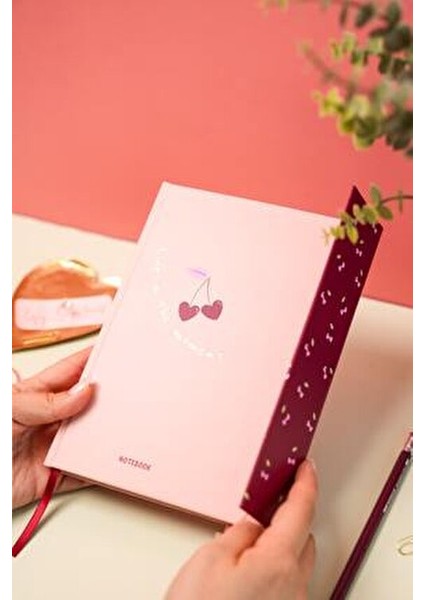 A5 Mıknatıslı Kapaklı Çizgili Defter 15x21 cm Kiraz Renk 88 Yaprak
