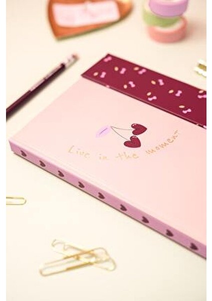A5 Mıknatıslı Kapaklı Çizgili Defter 15x21 cm Kiraz Renk 88 Yaprak