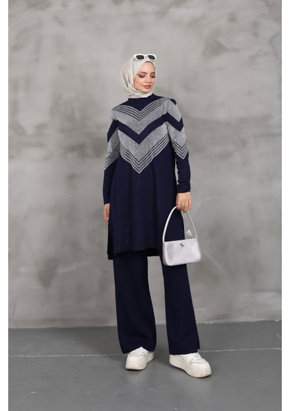 V Desenli Simli Triko Takım Pantolonlu Tunik