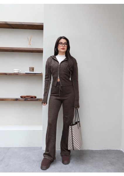 Çift Fermuarlı Triko Takım fırsatları