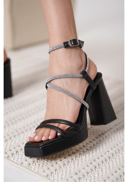 Modaserdem Carmen Kadın Siyah Topuklu Sandalet fırsatları