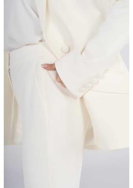 Kırık Beyaz Krep Kumaş Kadın Flare Pantolon | Ispanyol Paça Yüksek Bel Şık, Trend, Rahat, Ofis & Günlük Kullanım modelleri