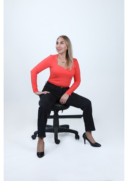 Süs Dikişli Kadın Pantolon