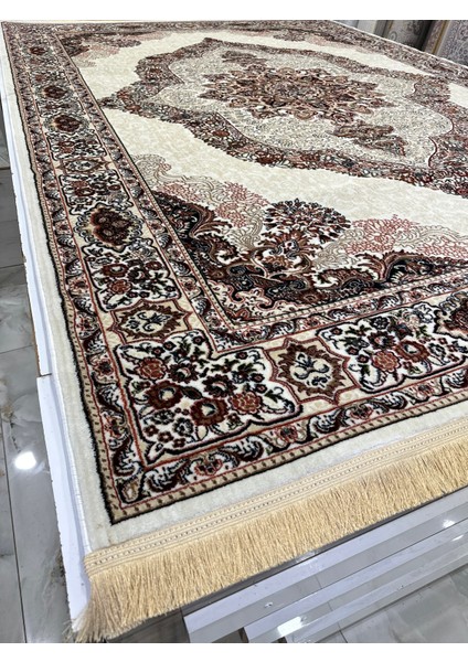 Etnik Desen Krem Bej Ipek Argın Halı modelleri