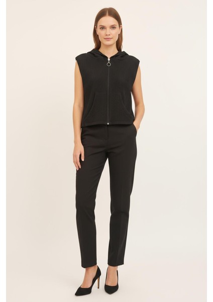 Siyah Fermuarlı Sıfır Kol Kadın Yelek 8201A