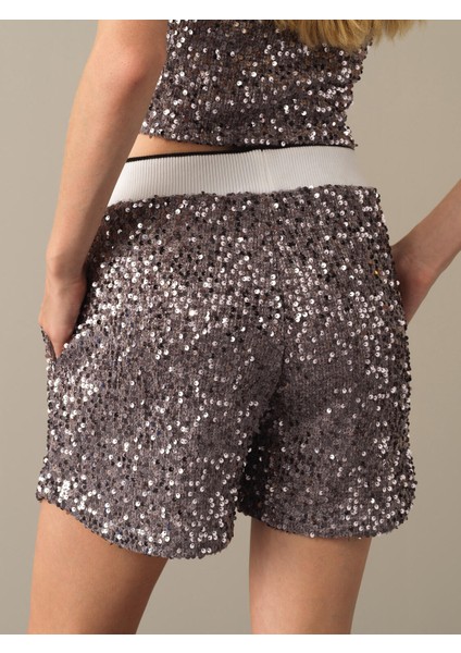 Kadın Antrasit Regular Fit Pullu Şort