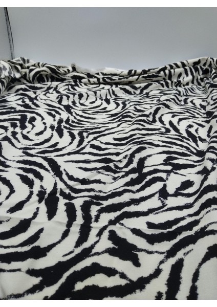 Siyah Beyaz Zebra Baskılı Pamuk‑viskoz Kumaş – Hafif & Yumuşak |150 cm Genişlik – ELNV66