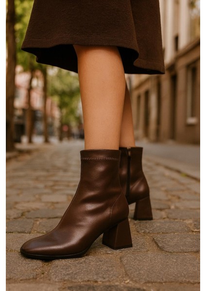 Kadın Küt Burunlu Topuklu Kadın Streç Bot