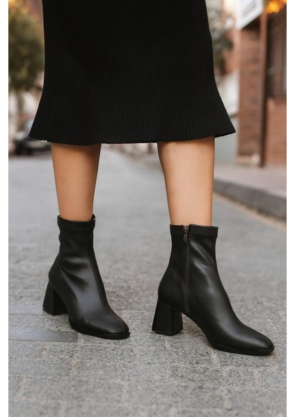 Kadın Küt Burunlu Topuklu Kadın Streç Bot fiyatları