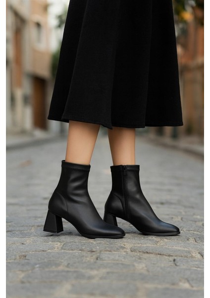 Kadın Küt Burunlu Topuklu Kadın Streç Bot modelleri