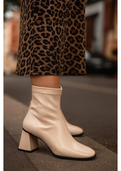 Kadın Küt Burunlu Topuklu Kadın Streç Bot fiyatları