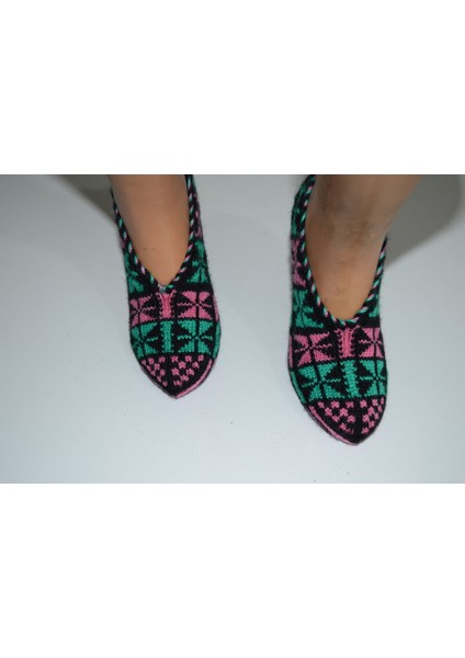 🧦 El Örgüsü Rahat ve Şık Patik