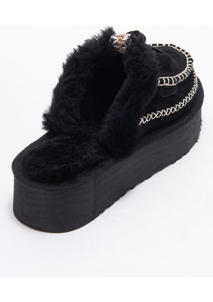 Yalına Siyah Süet Hakiki Deri Dikişli Kürklü Kadın Platform Tabanlı Makosen Terlik indirimleri