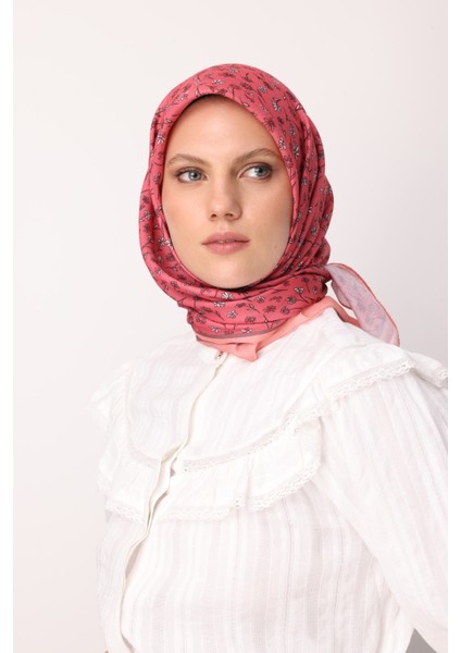 Minor Desen Pamuk Eşarp fırsatları