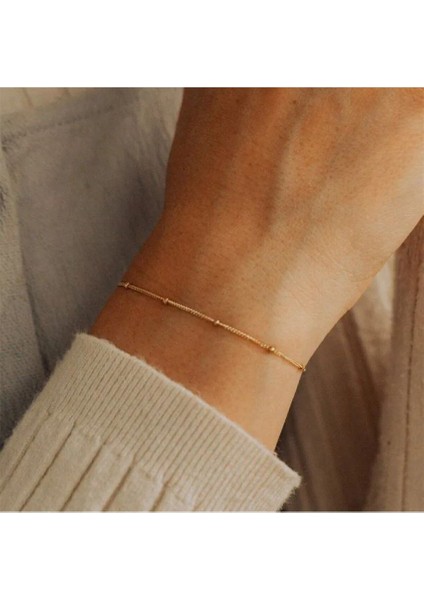 Şıklığınızı Tamamlayacak Zincir Kadın Bileklik