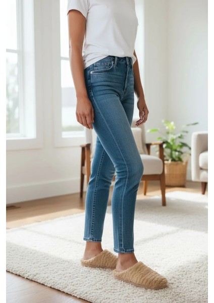 Kışlık Yumuşak Hafif Sessiz Taban Peluş Ev Terlik fiyatları