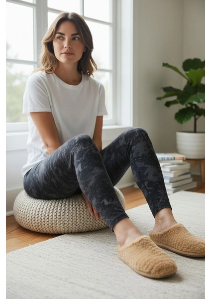 Kışlık Yumuşak Hafif Sessiz Taban Peluş Ev Terlik modelleri