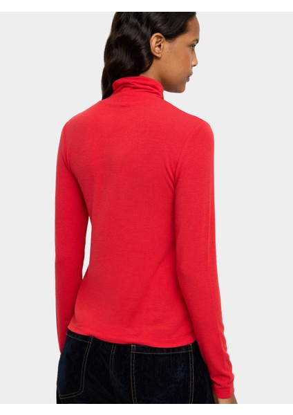 Uzun Kollu ve Yüksek Yakalı T-Shirt fırsatları