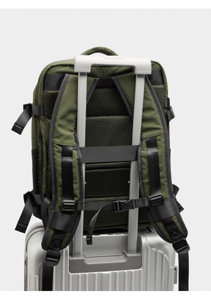 Teknik Kumaş Uzatılabilir Kabin Sırt Çantası indirimleri