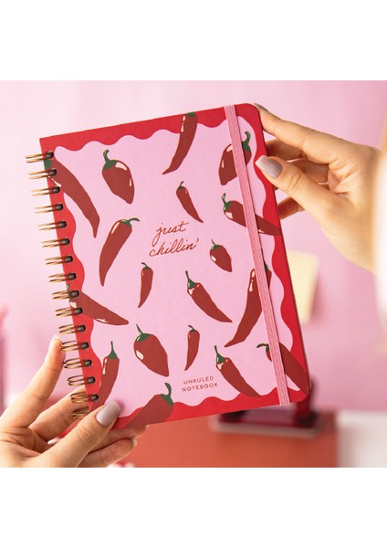 A5 Spiralli Sert Kapak Lastikli Düz - Çizgisiz Not Defteri Chili Biber