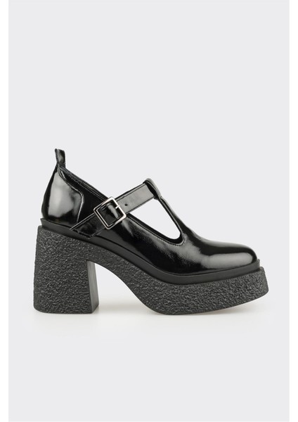 Siyah Deri Kadın Topuklu Ayakkabı