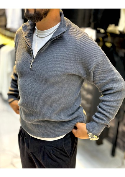 Erkek Slim Fit Fermuarlı Siyah Renk Triko Kazak fiyatları