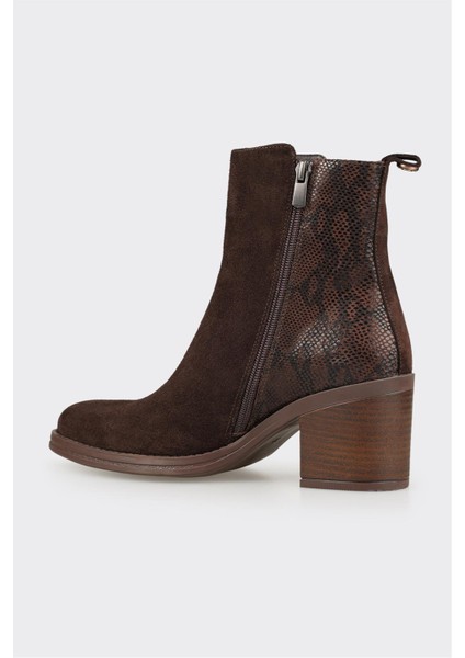 Kahve Deri Kadın Günlük Bot modelleri